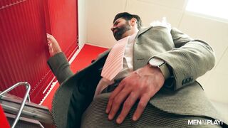 Office Voyeur (Dani Robles, Thomas Thunder)